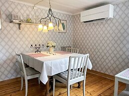 2 Person Holiday Home in Morlunda