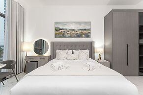 PVH - Royal Regency - Modern Studio