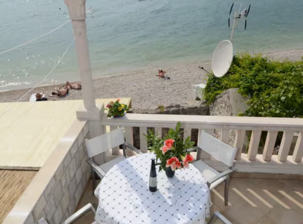 Beach House Legosi
