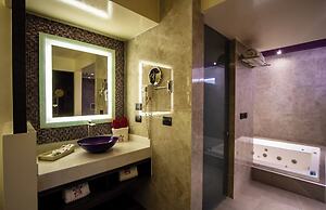 Bora Bora Suites & Villas