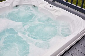 Host Stay Peel Lodge