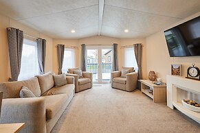 Host Stay Peel Lodge