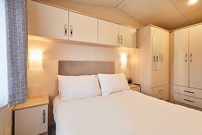 Host Stay Peel Lodge