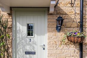 Beautiful Two BD Home Near Cirencester