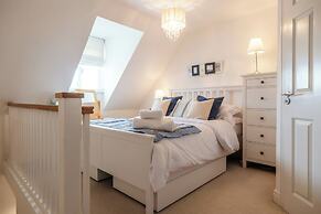 Beautiful Two BD Home Near Cirencester