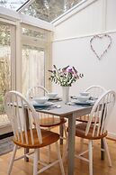 Beautiful Two BD Home Near Cirencester