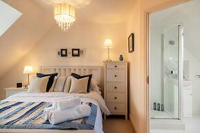 Beautiful Two BD Home Near Cirencester