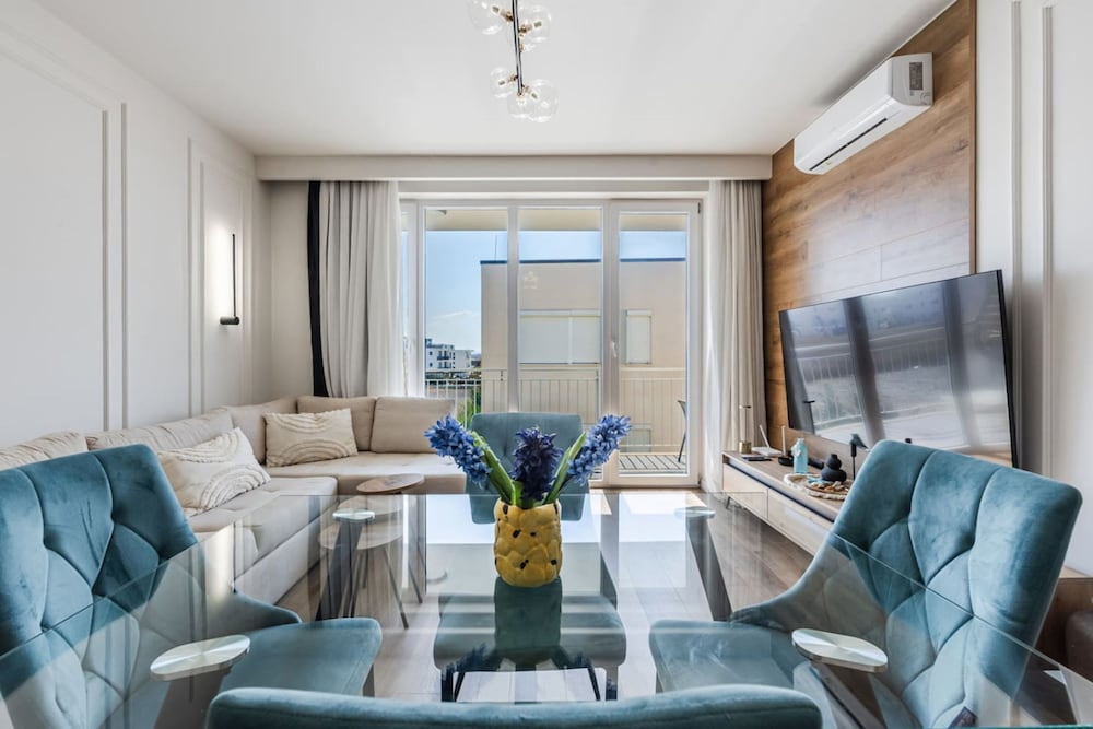 Talea Elegant Escape Beach and Pool Access