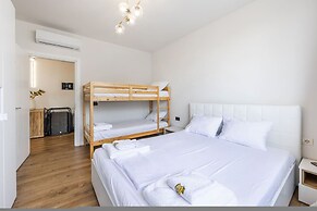 Talea Elegant Escape Beach and Pool Access