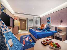 MAISON NEW CENTURY