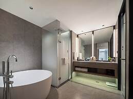 MAISON NEW CENTURY
