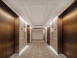 MAISON NEW CENTURY