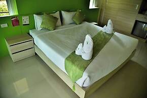 Social Escape Hotel (Lemon Chalet)