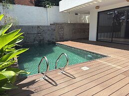 Omica 1 Residence