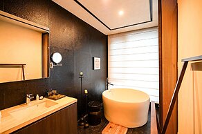 Bieliyuan Private Hot Spring Villa Hotel