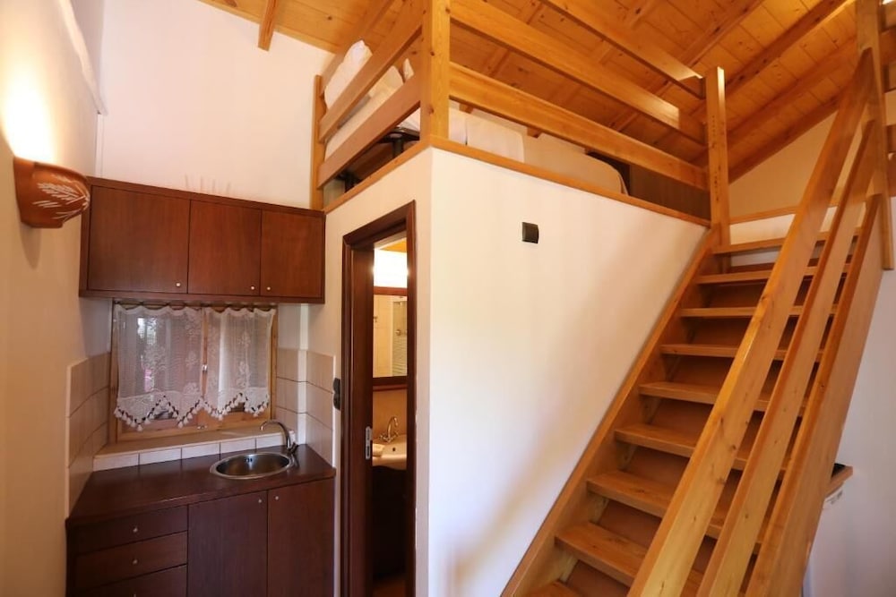 Ontas by Praxithea Traditional Home