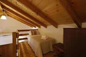 Ontas by Praxithea Traditional Home