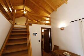 Ontas by Praxithea Traditional Home