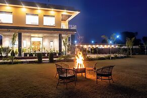 Abhinandan Farm by ELIVAAS
