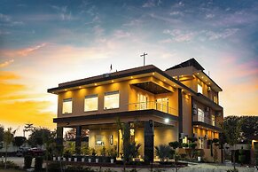 Abhinandan Farm by ELIVAAS