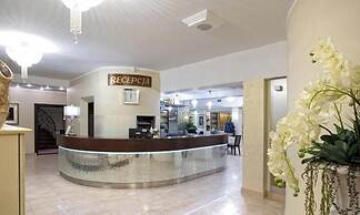 Hotel Lord Krosno