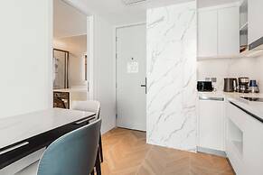 Unit 2303 Beachfront Pool-facing + Sea View