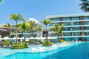 Unit 2303 Beachfront Pool-facing + Sea View