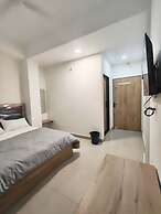 Hotel The Skyluxe