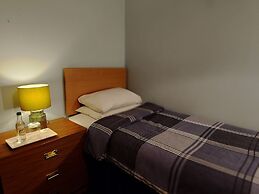 Windsor Local Hotel