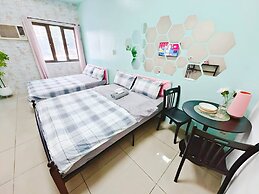 Budget Staycation MOA WiFi Smart TV