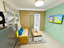 Budget Staycation MOA WiFi Smart TV