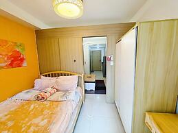 Budget Staycation MOA WiFi Smart TV