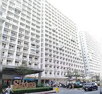 Budget Staycation MOA WiFi Smart TV