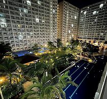 Budget Staycation MOA WiFi Smart TV