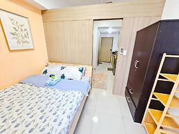 Budget Staycation MOA WiFi Smart TV