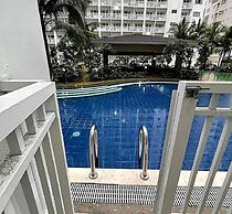 Budget Staycation MOA WiFi Smart TV