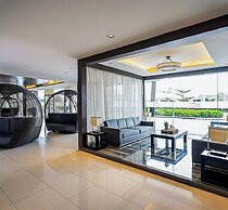 Budget Staycation MOA WiFi Smart TV