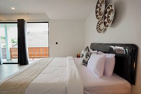 D'Kenyeri Villa by Aayan