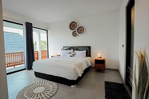 D'Kenyeri Villa by Aayan