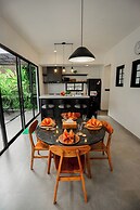 D'Kenyeri Villa by Aayan