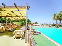 FRUIT VILLAGE Baia delle Sirene