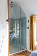 Journey s End Luxury Cottage 100m From Sea