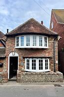 Journey s End Luxury Cottage 100m From Sea