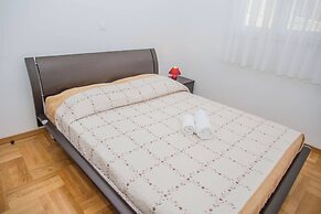 Olea, Two-Bedroom Duplex Suite, near Žnjan Beach