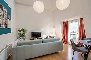 Central Belfast Apartments - The Cathedral Loft