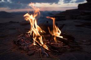 Calm Desert Camp