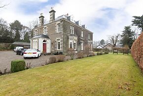 OYO Ashlea Manor