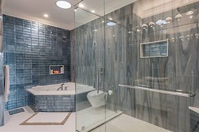 Devlok- Mystique Mansion 7 Br-sleep 16 Kawartha