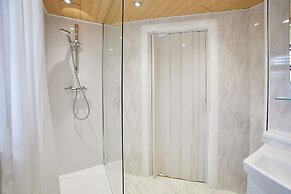 Host Stay Aurora Shore