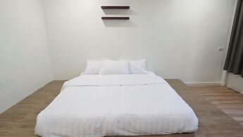 Sup Hometel Phuket